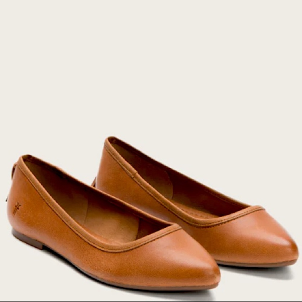 NWOT Frye Regina Ballet Flat size 9.5